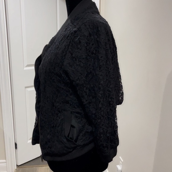 Lace bomber - Picture 3 of 6